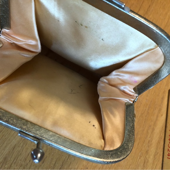 Vintage Floral Tapestry Handbag - Picture 7 of 7